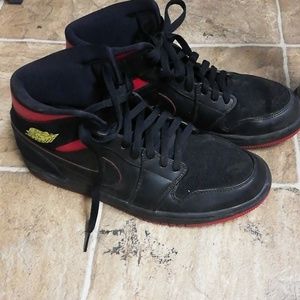 Jordan air mid 1